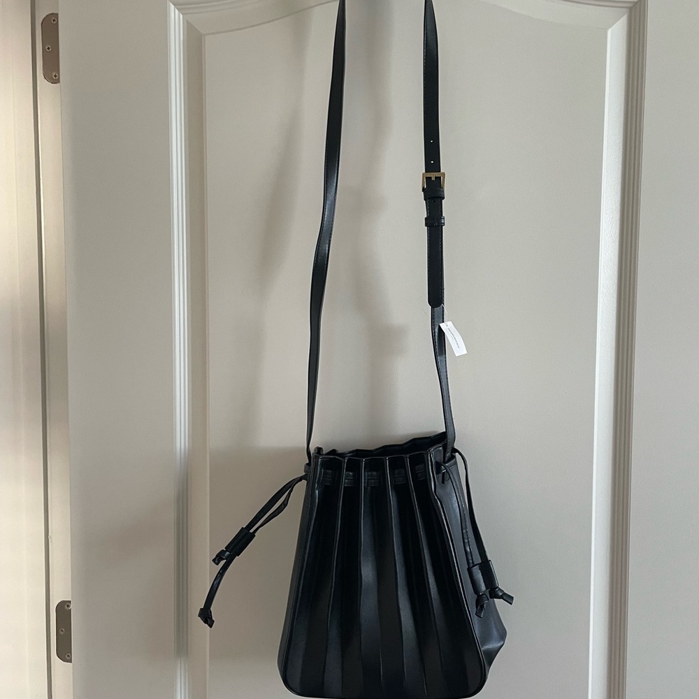 Banana Republic Accordion Bucket Bag- NWT